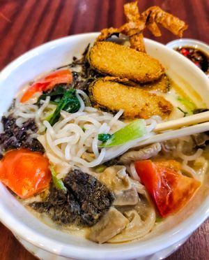 Sliced fish bee hoon soupSliced fish bee hoon soup at Fo You Yuan 佛有缘 in Central Singapore