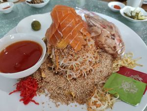 Chinese new year raw "fish" at Fo You Yuan 佛有缘 in Central Singapore