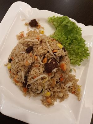 Salted crumb fried rice at Greenland Vegetarian Restaurant 菩提林 in Northeast Singapore