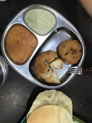 Medu Vadai at Komala Vilas - Serangoon Rd in Central Singapore