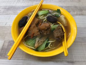 Herbal noodles at Kwan Im Vegetarian 東南亞觀音素食舘 in Central Singapore