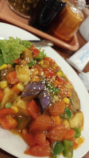 This asam fish is very disappointing at Kwan Im Vegetarian 東南亞觀音素食舘 in Central Singapore