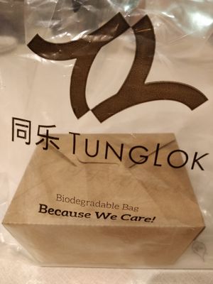 Takeaway packaging at Ling Zhi Restaurant 灵芝 - Orchard in Central Singapore