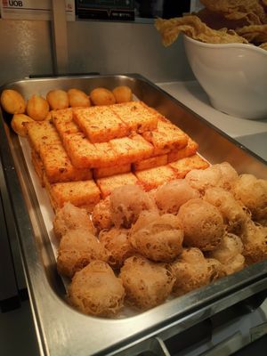 Fried dim sum at  Ling Zhi Restaurant 灵芝 - Novena in Central Singapore