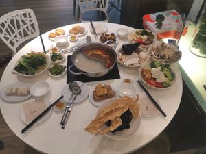 Preparing to dig in for 4 of us! at  Ling Zhi Restaurant 灵芝 - Novena in Central Singapore