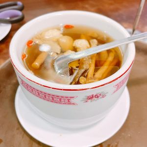 Herbal soup at Miao Yi 妙益素食楼 in Central Singapore