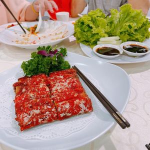 Roast pig at Miao Yi 妙益素食楼 in Central Singapore