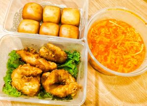 Chilli prawn tastes like real Chilli crab at Miao Yi 妙益素食楼 in Central Singapore