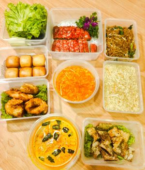Take away some of their signature dishes at Miao Yi 妙益素食楼 in Central Singapore