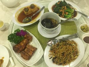 Early CNY Reunion :) at Miao Yi 妙益素食楼 in Central Singapore