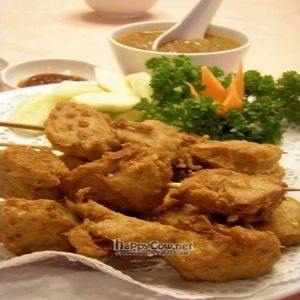 Vegetarian Barbecued Chicken @ S$8. It is like Satay and served with Peanut Sauce but not exactly taste like Satay Chicken.   at Miao Yi 妙益素食楼 in Central Singapore