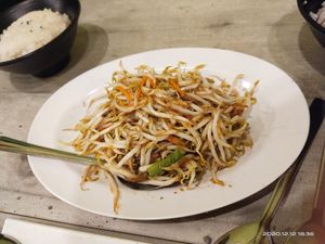 Fried bean sprouts at Nature Cafe 自然素食 - Bukit Merah in Central Singapore
