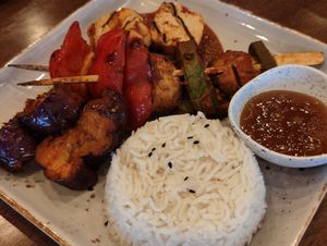 Veganised Tandoori Skewer - char-grilled mushroom, brinjal, capsicum and tofu marinated in tandoori spices served with mango chutney and rice at Original Sin in Central Singapore