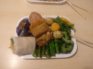 Great lunch! All vegan at Sān Lái SùShí - Sun Like in Taipei