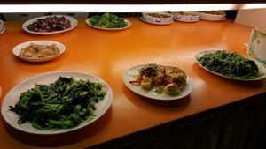Dishes at Tong-1 Vegetarian Garden in Taipei
