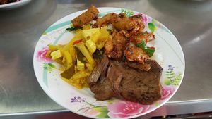 Rice, faux-meat and tofu at Youta Jay Vegetarian Food in Ayutthaya