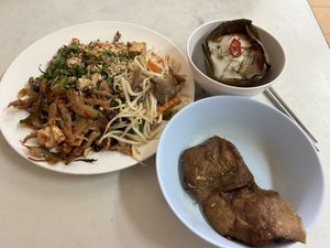 Chosen dishes from the buffet  at Aroi Vegetarian food - Arawy in Bangkok