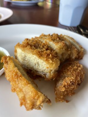 Schnitzel crunchy   at Chamlong's / The Vegetarian Society Chatuchak in Bangkok