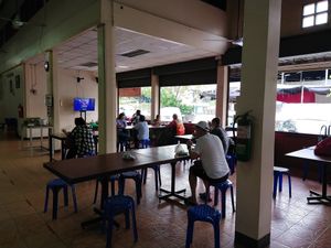 Start closing around 12pm at Chamlong's / The Vegetarian Society Chatuchak in Bangkok