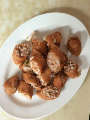 sausages, tasty ! at Kaodaeng - Kaeng Rawn in Bangkok