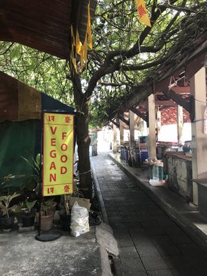 This is the alleyway  at Kaodaeng - Kaeng Rawn in Bangkok