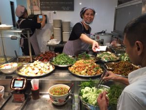 Smiles at Rabiengboon - MBK in Bangkok