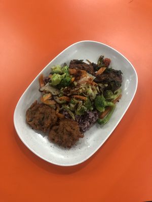 Red rice with 3 toppings, all vegan  at Rabiengboon - MBK in Bangkok