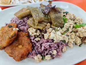 Red chilli paste vegan fish cake, bitter melon and larb tofu on riceberry rice (just 65 baht!) at Rabiengboon - MBK in Bangkok