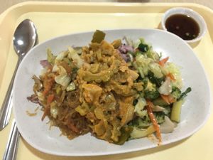 60 Baht. Huge portion of rice with 3 toppings at Rabiengboon - MBK in Bangkok