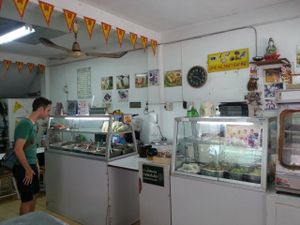 Love me, don't eat me. at Suan-Plu Mangsawirat in Bangkok