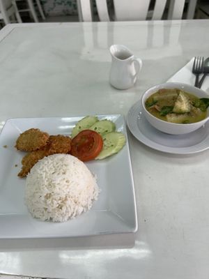 Green curry set meal  at Spa Foods - Ramkhamhaeng 71 in Bangkok