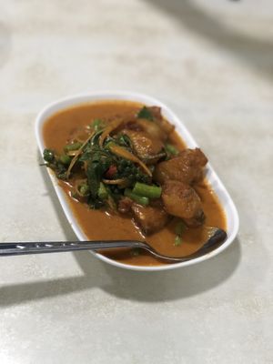 Vegan red curry fish at Ruyi Vegetarian in Bangkok
