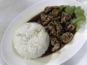 ‘Chicken’ with sauce at Ruyi Vegetarian in Bangkok