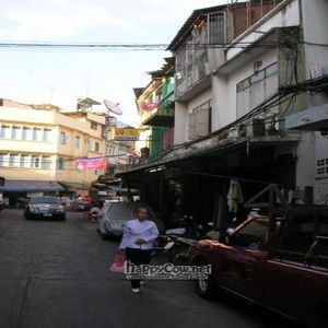 The Chinese character for 'Vegetarian' became an old familiar friend on my travels. at Ruyi Vegetarian in Bangkok