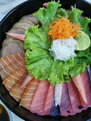 Sake sushimi at Ruyi Vegetarian in Bangkok