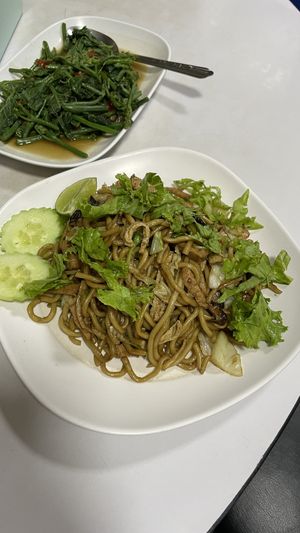 Stir-fried noodles  at Ruyi Vegetarian in Bangkok
