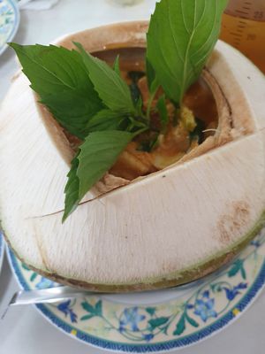 Coconut curry 😊 at Ruyi Vegetarian in Bangkok
