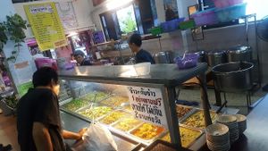 Thai dishes at Palang Bun in Bangkok