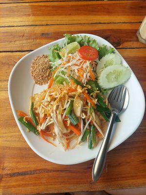 Pad thai (no egg) at Aum in Chiang Mai