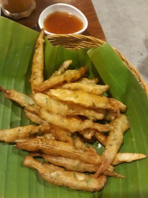 Fried mushroom snack with chilli sauce at Aum in Chiang Mai