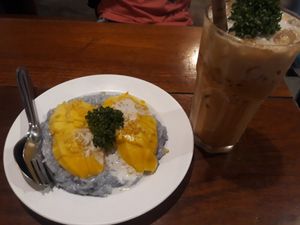 Mango sticky rice and Thai tea with coconut milk at Aum in Chiang Mai