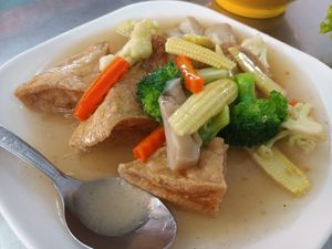 Mixed veg with beancurd at Num Heng Vegetarian in Hat Yai