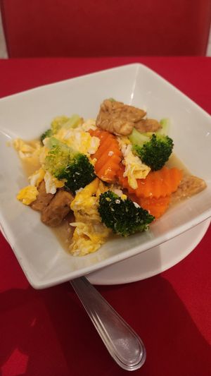 Broccolli and tempeh stir fry (with egg on request) at Five Star J Restaurant in Pattaya