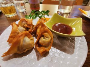 Crispy Wontons at Utopia Vegan in Dickson