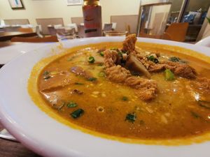 Yellow Noodle Laksa at Utopia Vegan in Dickson