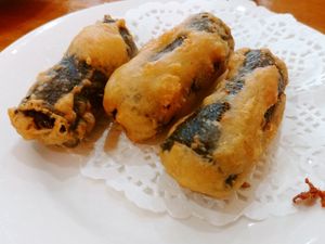 seaweed rolls at Green Gourmet in Newtown