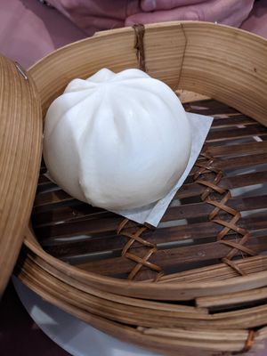 Steamed bun with "mince" filling at Mother Chu's Vegetarian Kitchen in Sydney