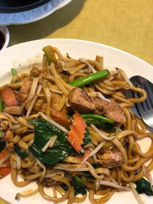 fried noodles with mock chicken at Utopia in Northbridge