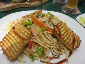  main dish (main dish + soup + salad = 14,90€) at Bio Bar von Antun in Vienna