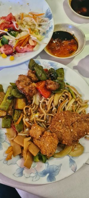 Buffet at Xu's Cooking in Vienna